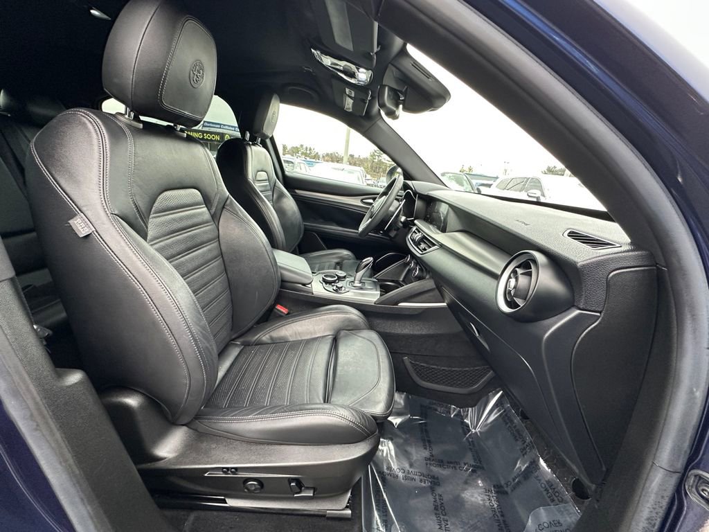 Used 2018 Alfa Romeo Stelvio Ti Sport image 25