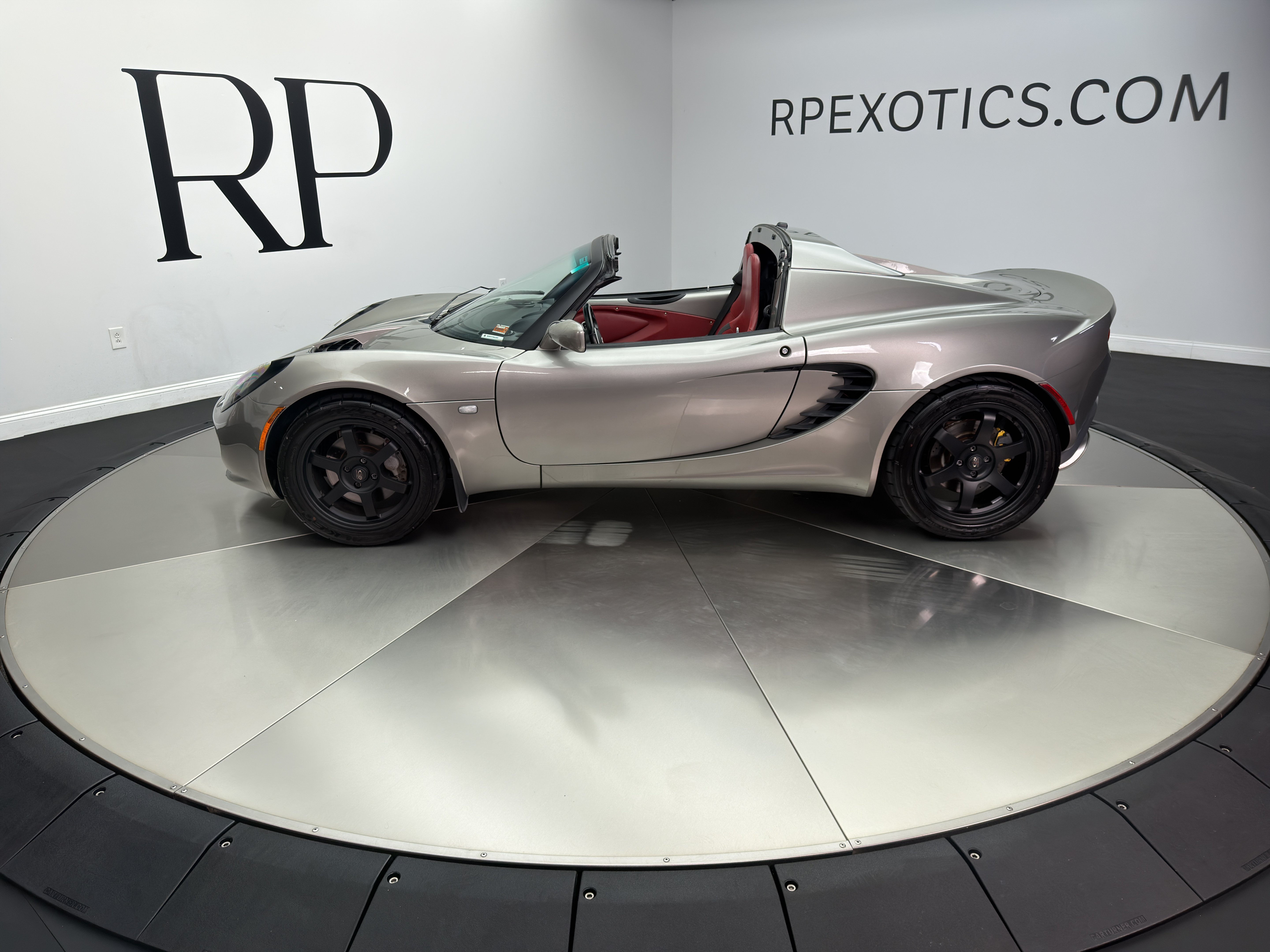 Used 2005 Lotus Elise RWD image 3