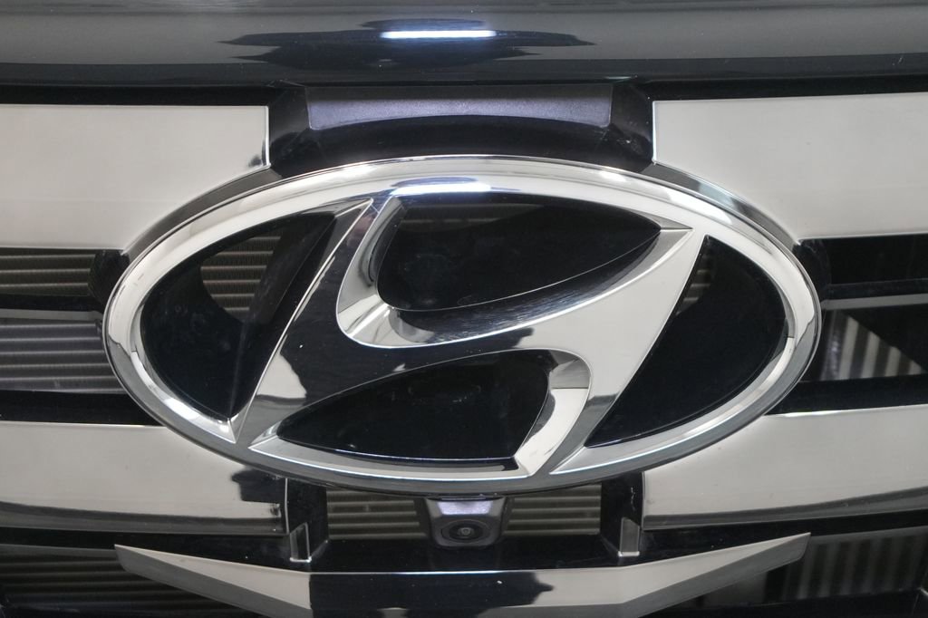 Used 2024 Hyundai Santa Cruz Limited image 12