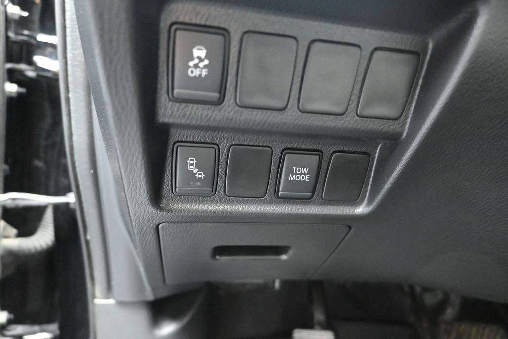 Used 2020 Nissan Pathfinder SV w/ Rock Creek Edition FWD image 12