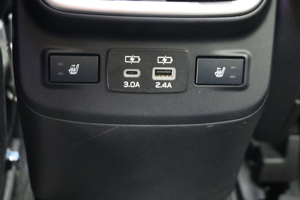 Used 2024 Subaru Outback Limited AWD/4WD image 12