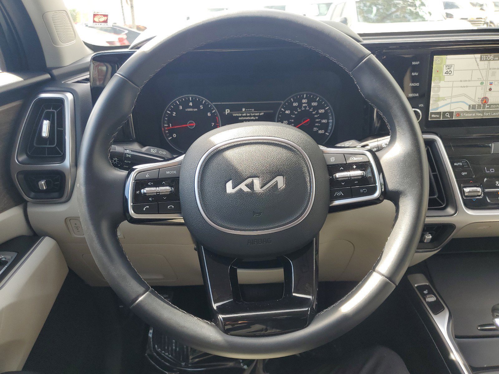 Used 2023 Kia Sorento S image 18