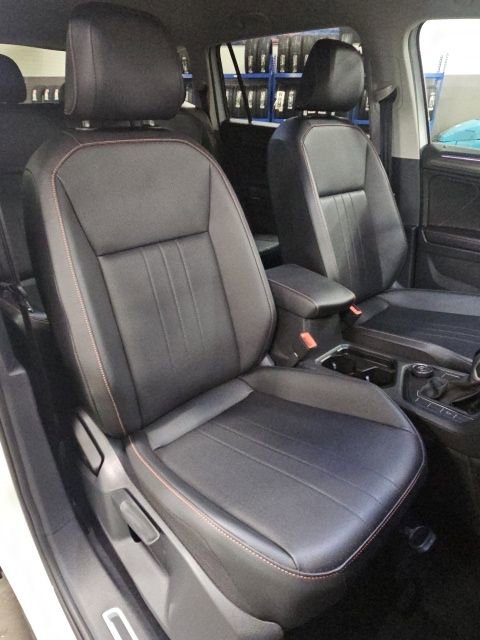Used 2024 Volkswagen Tiguan Wolfsburg Edition image 45