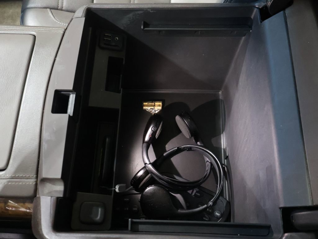 Used 2015 GMC Yukon Denali w/ Open Road Package image 32