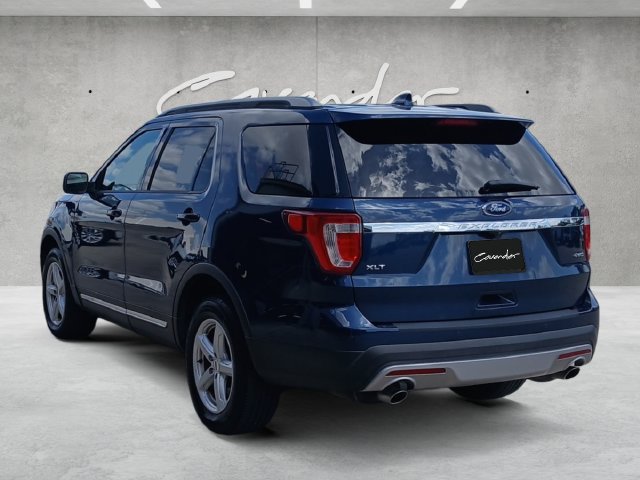 Used 2017 Ford Explorer XLT w/ Equipment Group 202A AWD/4WD image 15