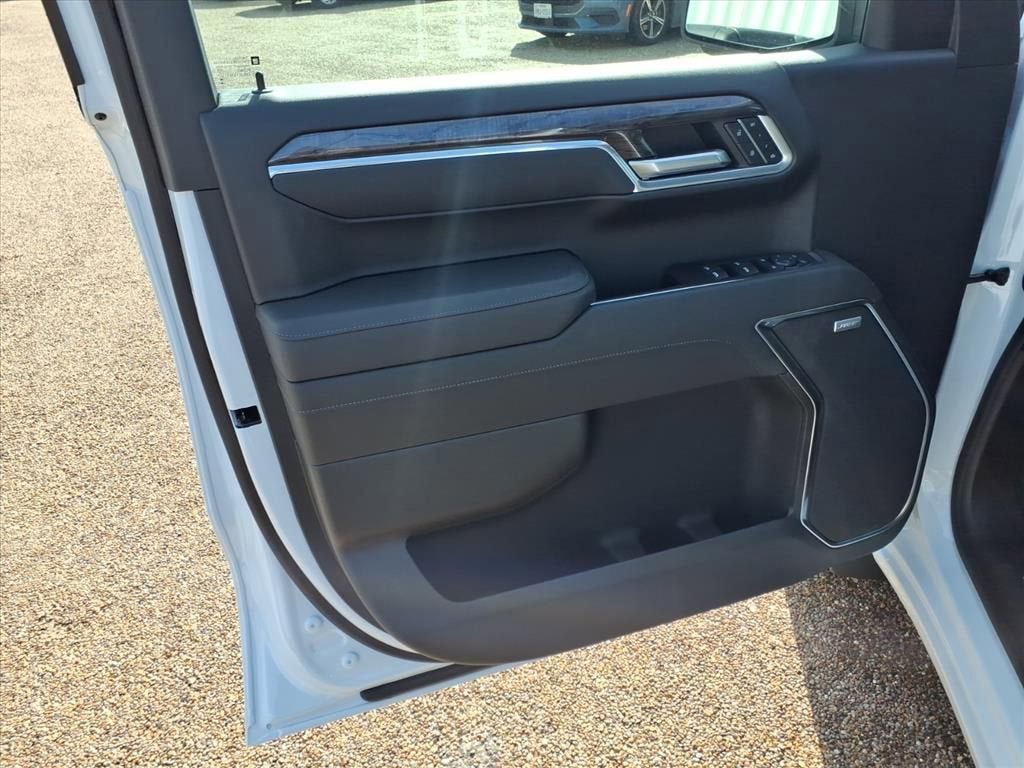 New 2026 Chevrolet Silverado 1500 LTZ w/ LTZ Premium Package image 18