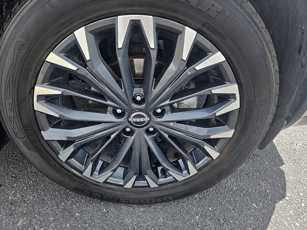 Used 2024 Nissan Rogue Platinum w/ Platinum Premium Package AWD/4WD image 36