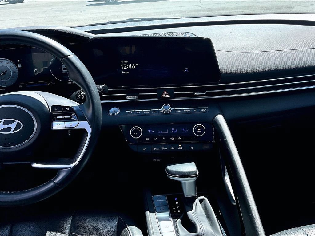 Used 2024 Hyundai Elantra Limited FWD image 18