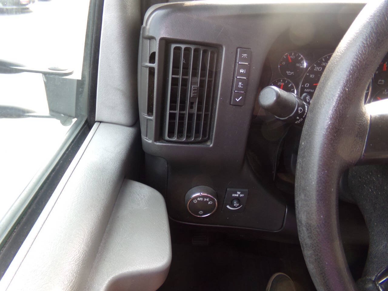 Used 2012 Chevrolet Express 3500 w/ School Bus Package RWD image 51