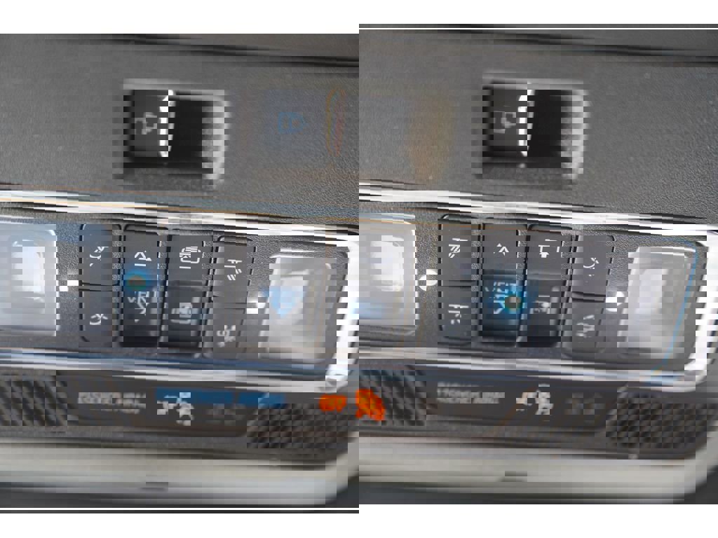 Used 2022 Ford F150 Lariat w/ Equipment Group 502A High image 29