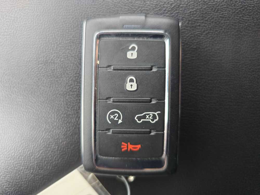 Used 2022 Jeep Grand Cherokee L Limited image 22