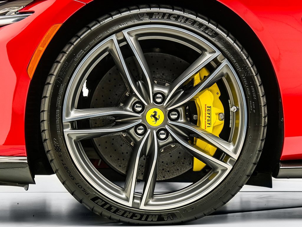 Certified 2024 Ferrari Roma Base image 27