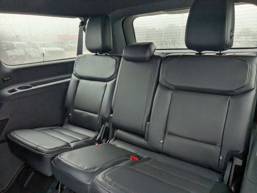 New 2026 Ford Expedition Max Platinum image 13