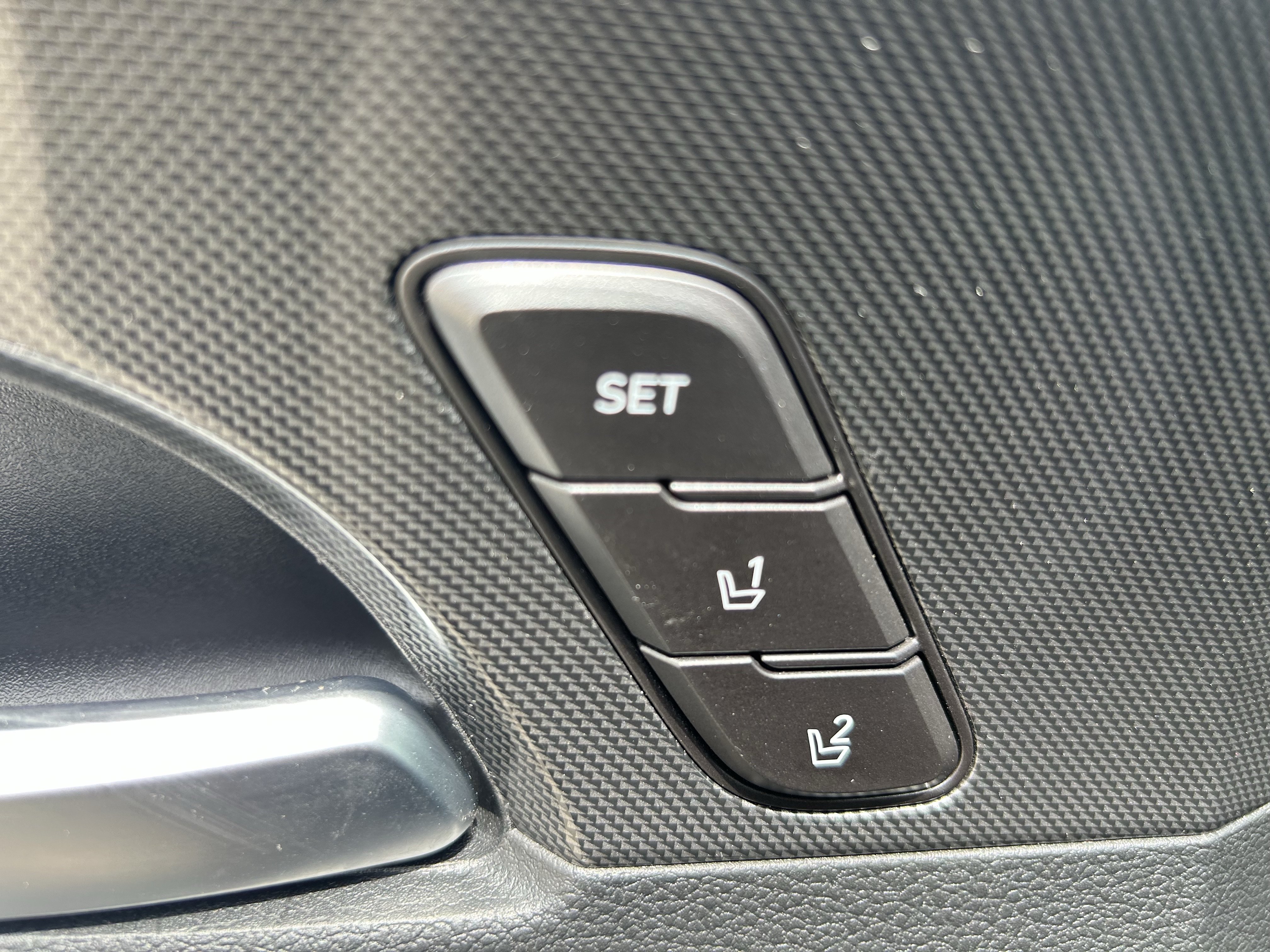 Used 2022 Hyundai Santa Fe Limited AWD/4WD image 18
