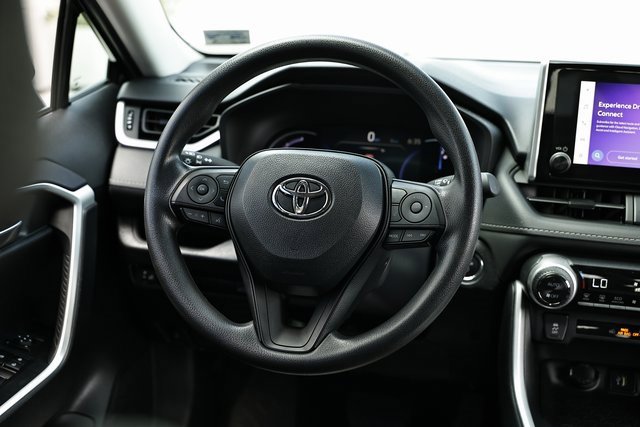 Used 2024 Toyota RAV4 XLE image 29