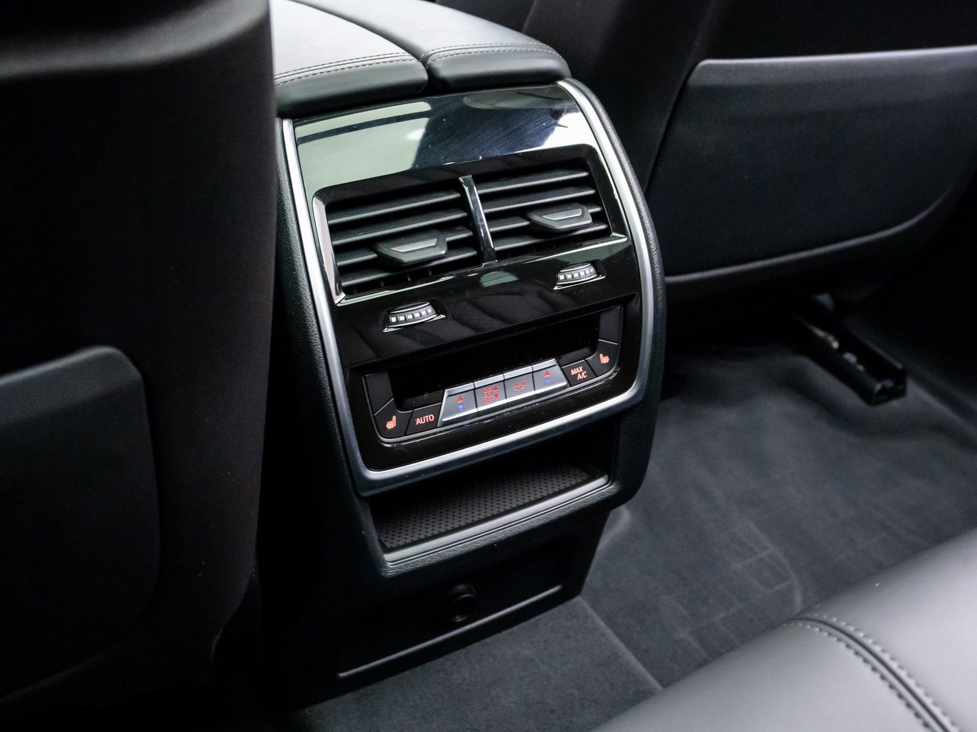 Certified 2023 BMW X5 M50i w/ Executive Package image 20