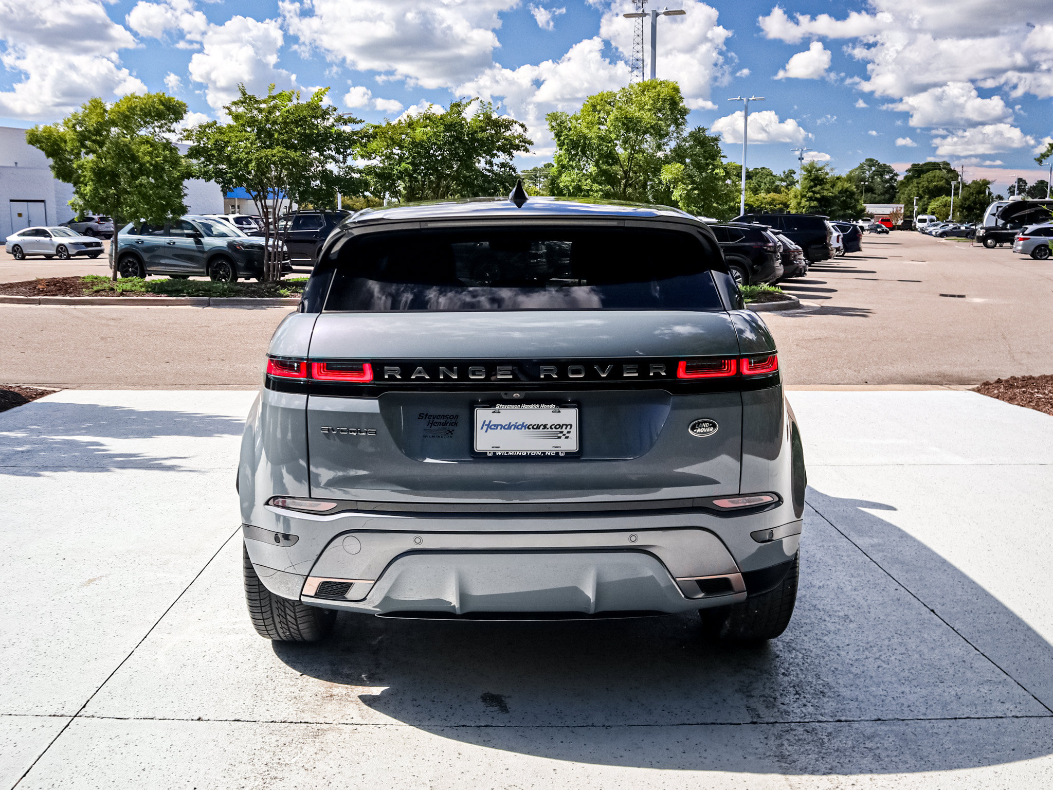 Used 2022 Land Rover Range Rover Evoque R-Dynamic S AWD/4WD image 9