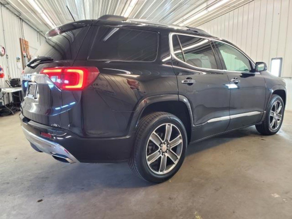 Used 2019 GMC Acadia Denali FWD image 3