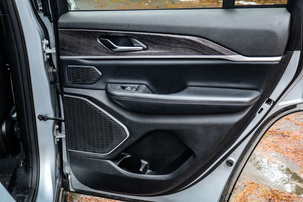 Used 2024 Jeep Grand Cherokee Limited 4xe image 40