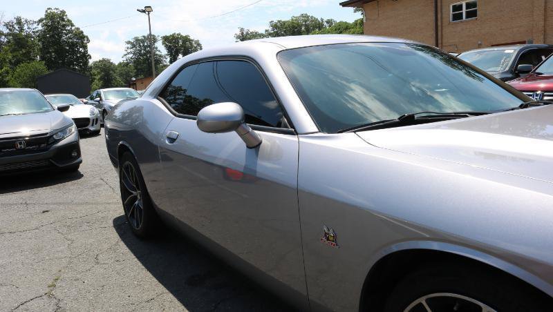 Used 2018 Dodge Challenger R/T Scat Pack w/ Leather Interior Group RWD image 3