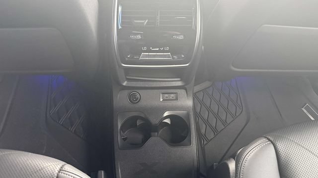 Used 2024 BMW X7 xDrive40i w/ M Sport Package AWD/4WD image 68