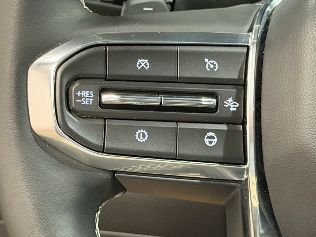 Certified 2025 GMC Acadia Denali w/ Super Cruise Package AWD/4WD image 45