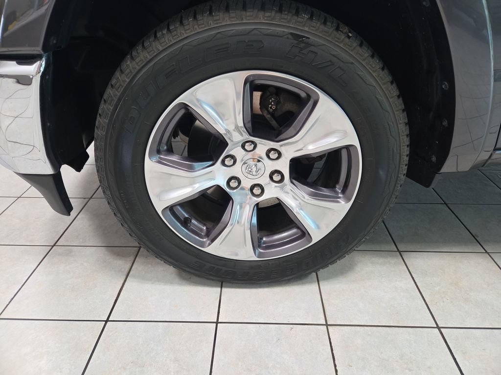 Used 2022 RAM 1500 Laramie AWD/4WD image 47
