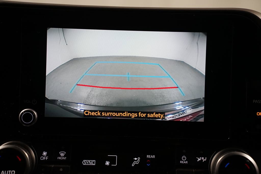 Used 2023 Toyota Highlander LE image 19