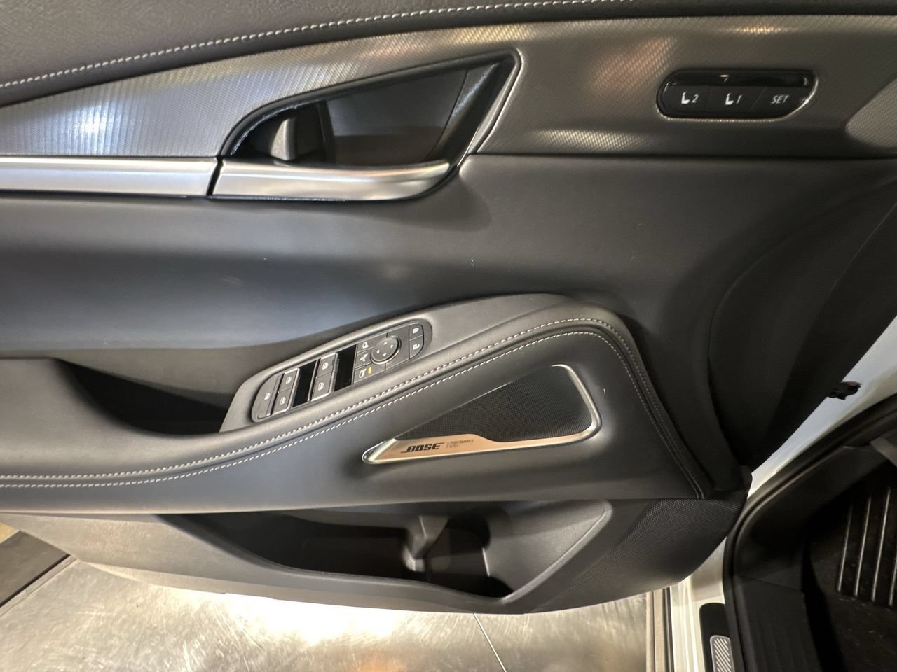 Certified 2025 INFINITI QX60 Luxe w/ Vision Package AWD/4WD image 36