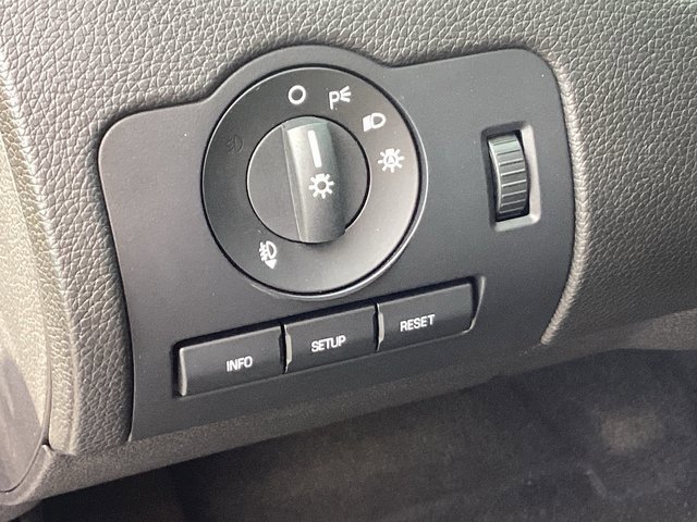 Used 2011 Ford Mustang Shelby GT500 w/ SVT Performance Pkg image 30