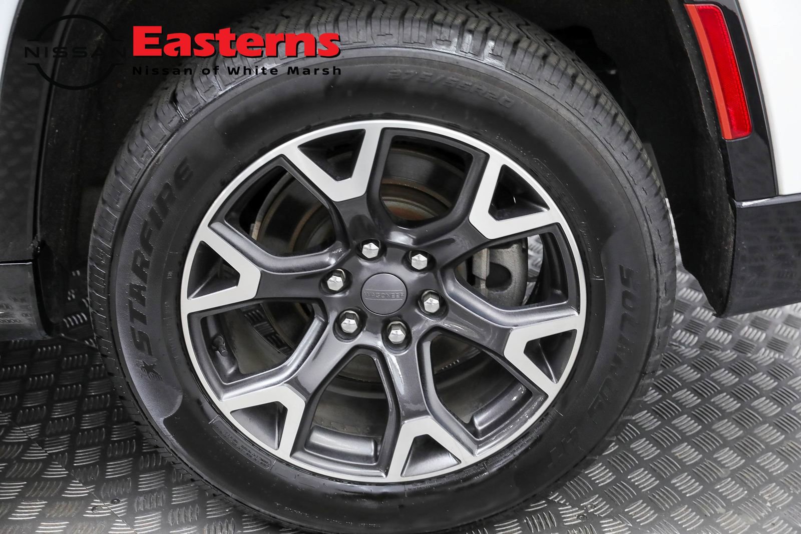 Used 2023 Jeep Wagoneer Series III w/ Preferred Equipment Group image 30