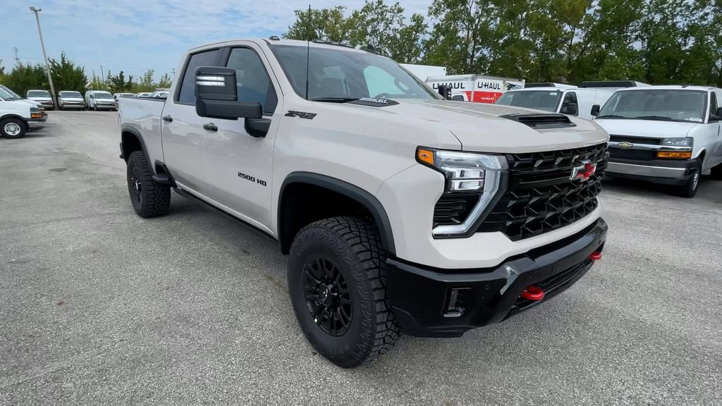 New 2026 Chevrolet Silverado 2500 ZR2 w/ LPO, Dark Essentials Package AWD/4WD image 4