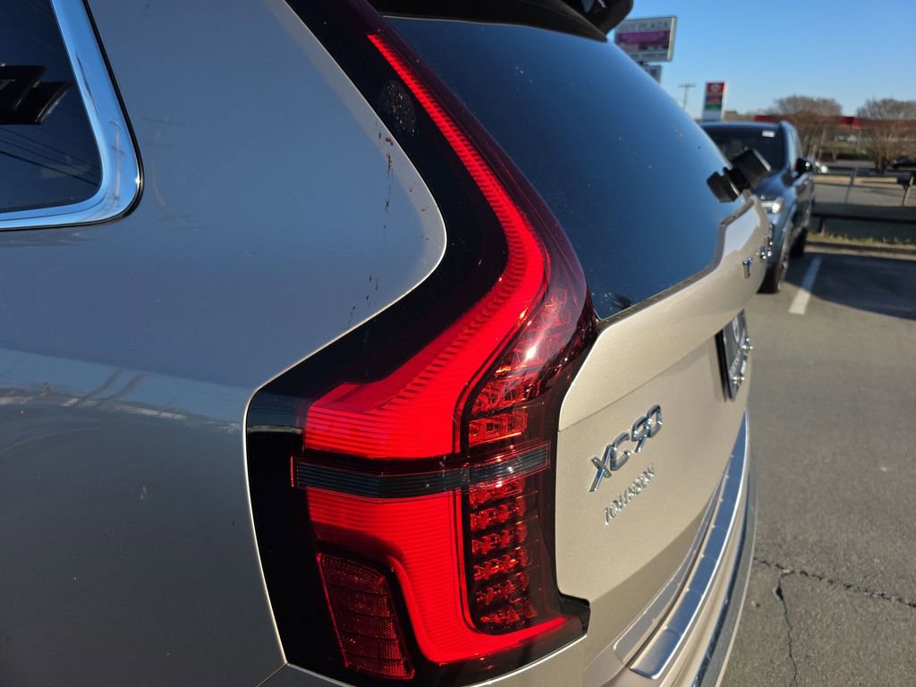 New 2026 Volvo XC90 B6 Plus w/ Protection Package Premier image 39