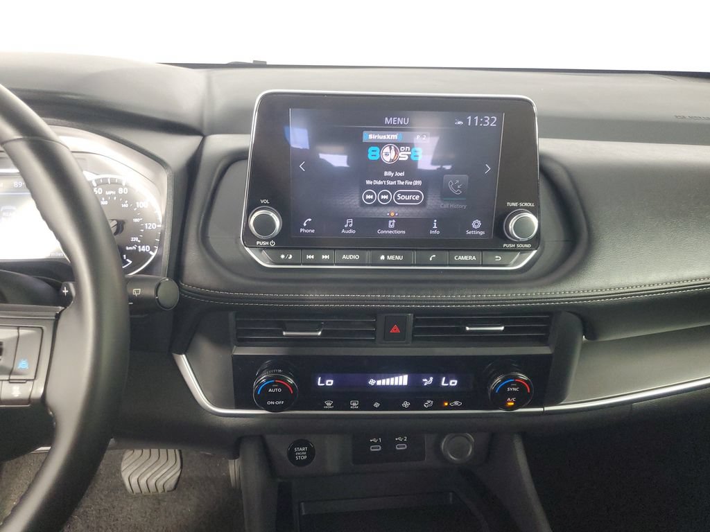 Used 2025 Nissan Rogue SV FWD image 16