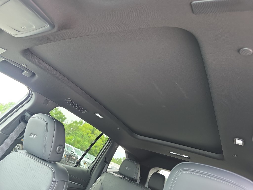 New 2026 Buick Enclave Sport Touring w/ Power Package FWD image 31