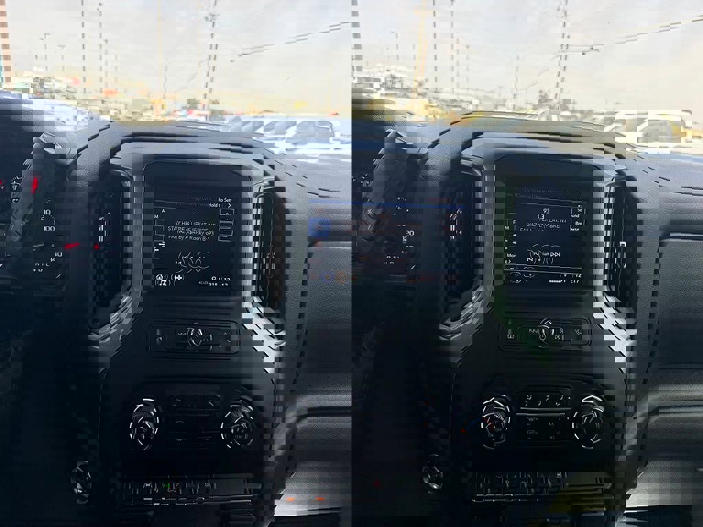 Used 2024 Chevrolet Silverado 1500 Custom image 11