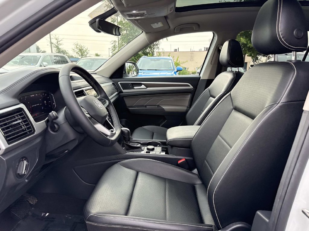 Used 2023 Volkswagen Atlas SE w/ Panoramic Sunroof Package AWD/4WD image 10
