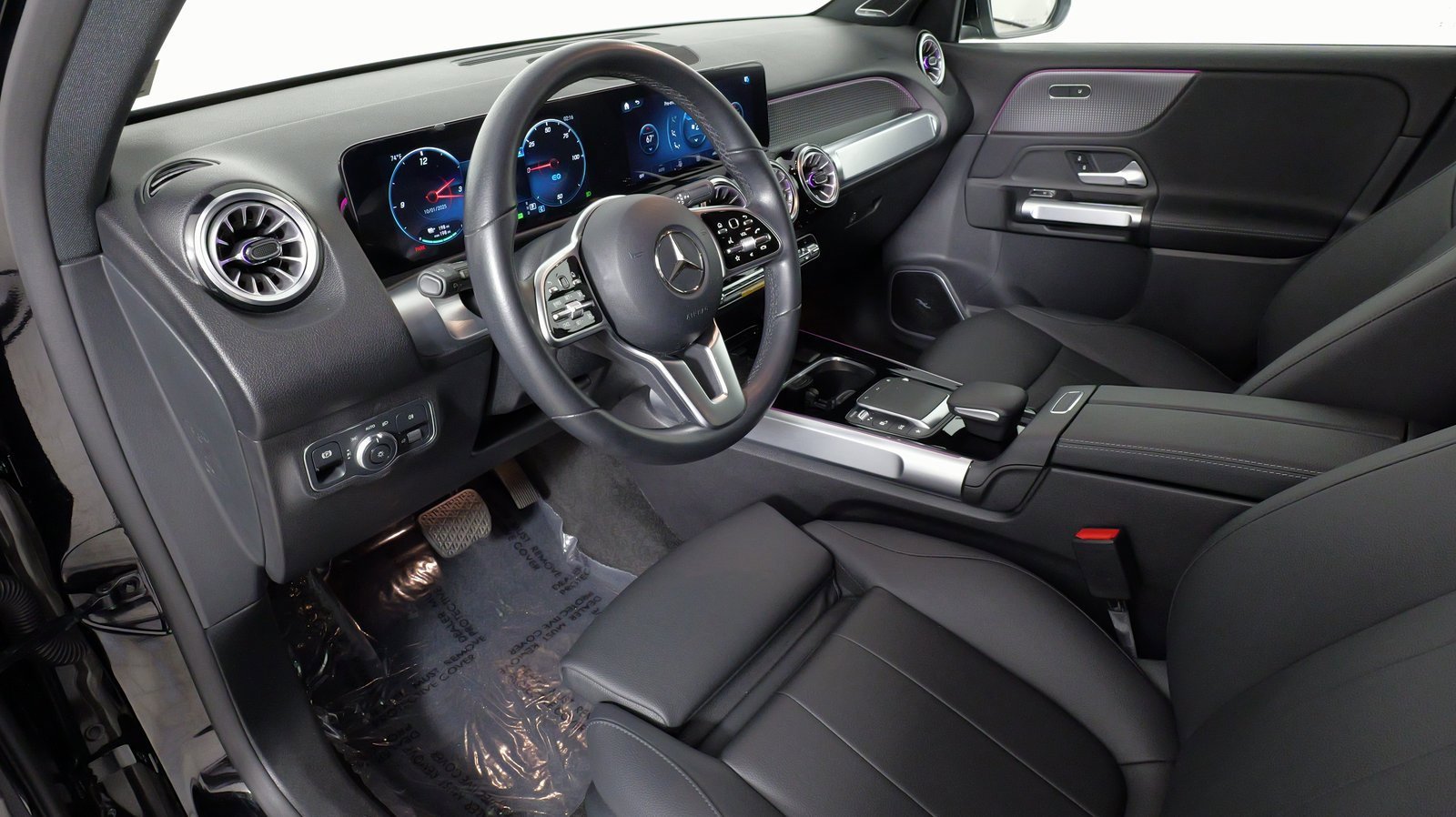 Used 2022 Mercedes-Benz EQB 300 4MATIC image 28