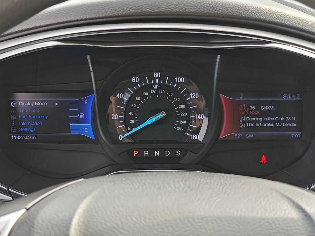 Used 2013 Ford Fusion SE FWD image 22