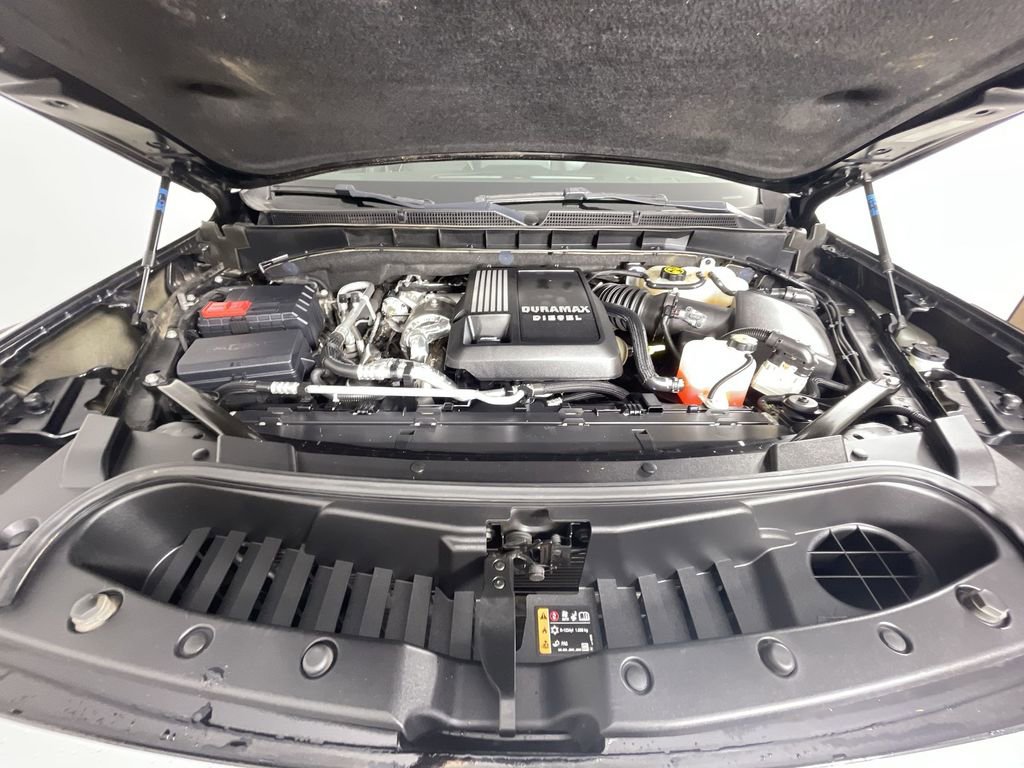 Used 2022 GMC Yukon XL SLT w/ SLT Premium Package image 30