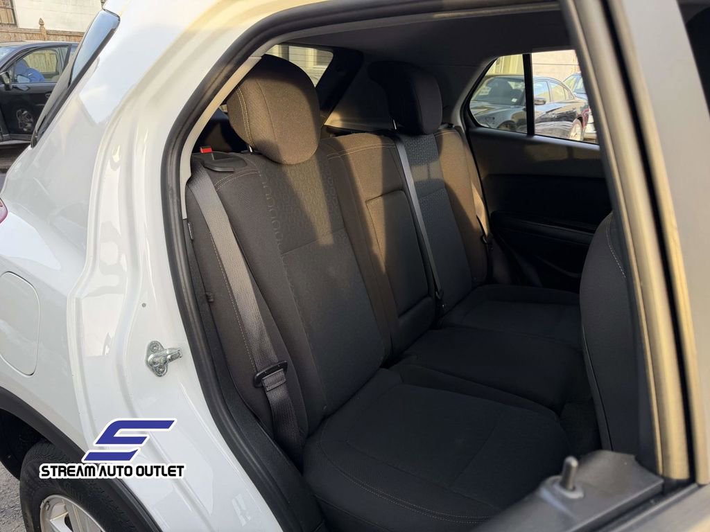 Used 2021 Chevrolet Trax LS w/ Tint and Cruise Package image 16