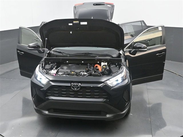 Used 2025 Toyota RAV4 XLE image 33