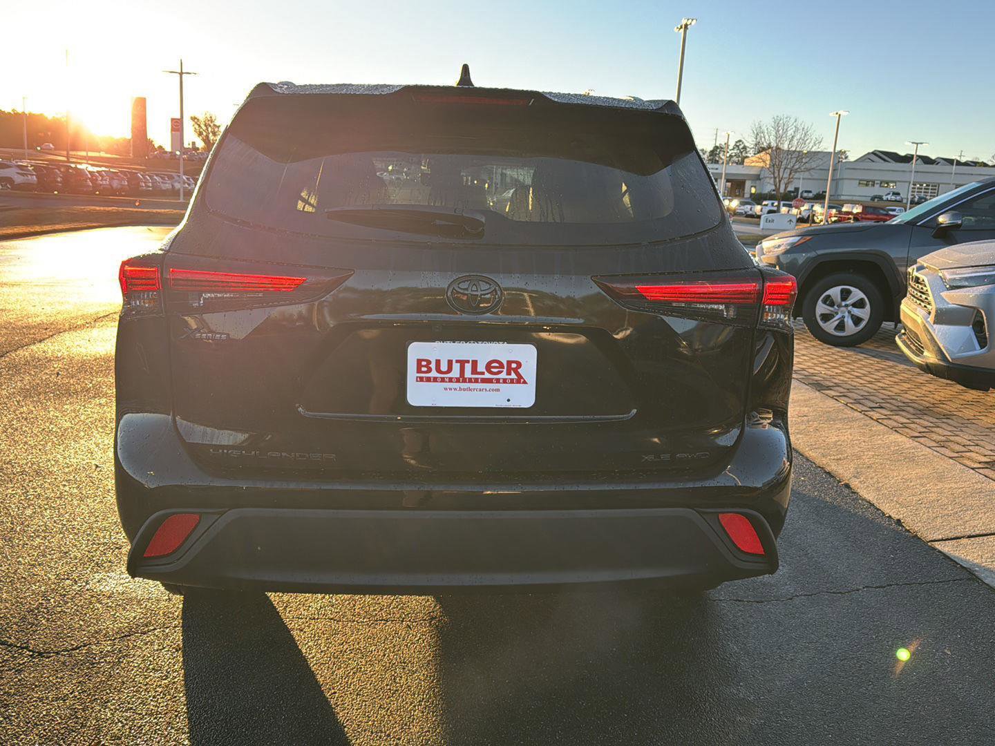 New 2026 Toyota Highlander XLE image 4