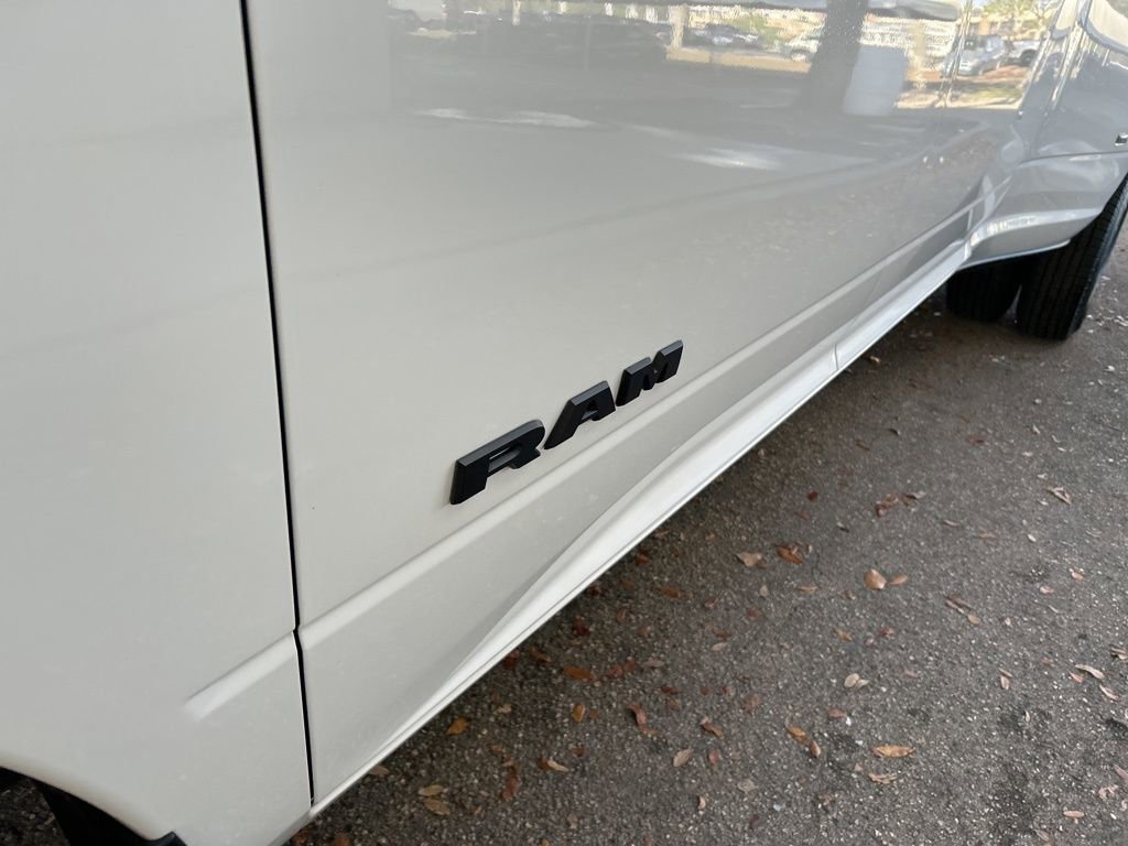 Used 2022 RAM 3500 Big Horn w/ Night Edition image 16