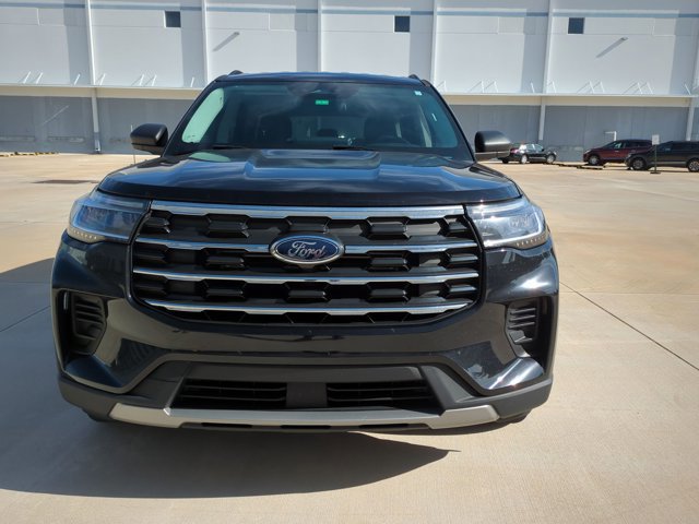 Used 2025 Ford Explorer Active image 2