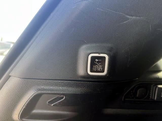 Used 2023 Jeep Grand Cherokee Altitude image 9