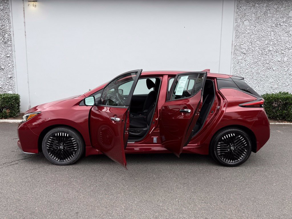 Used 2023 Nissan Leaf SV Plus FWD image 17