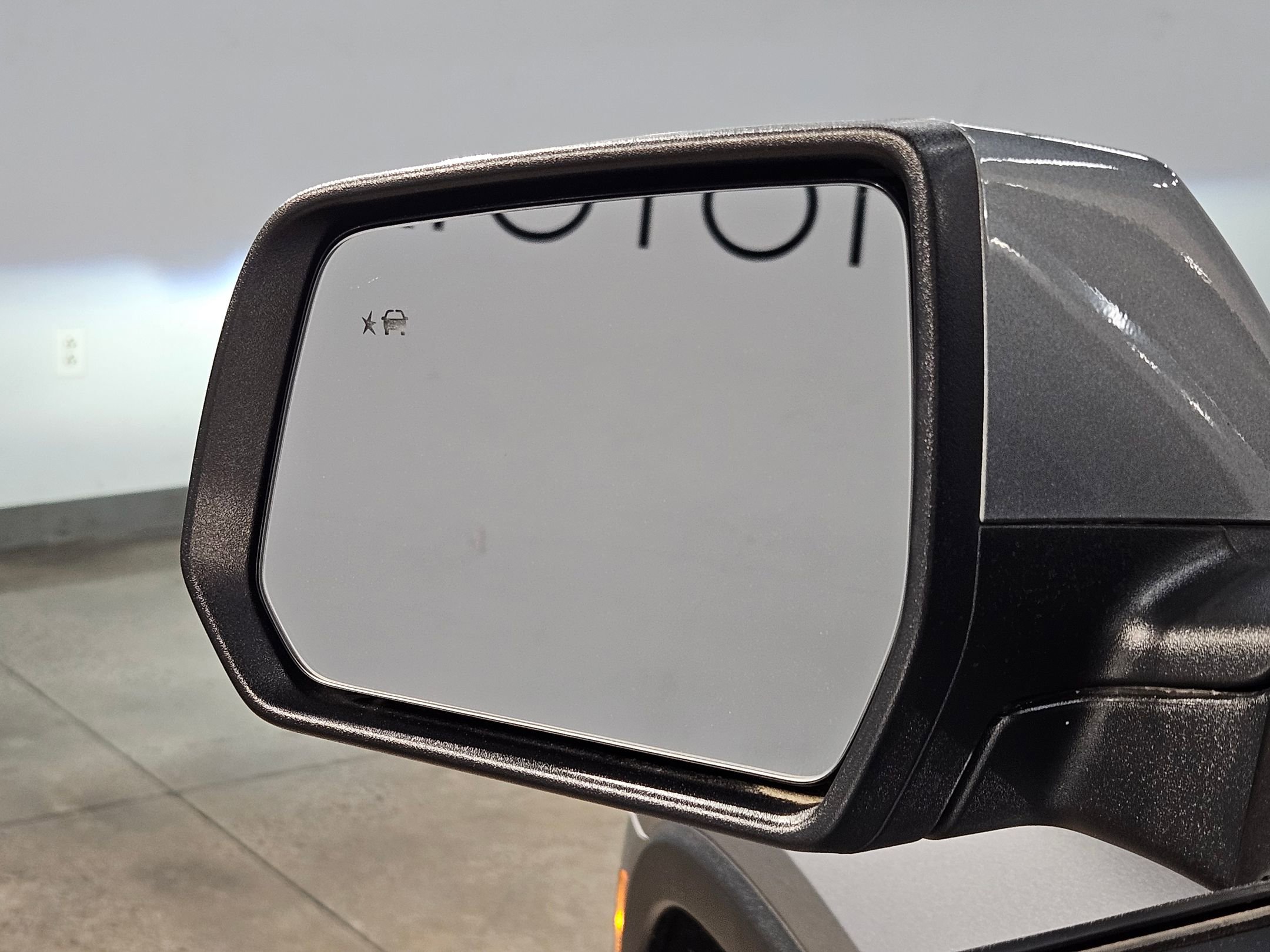 Used 2023 Chevrolet Traverse LT image 22