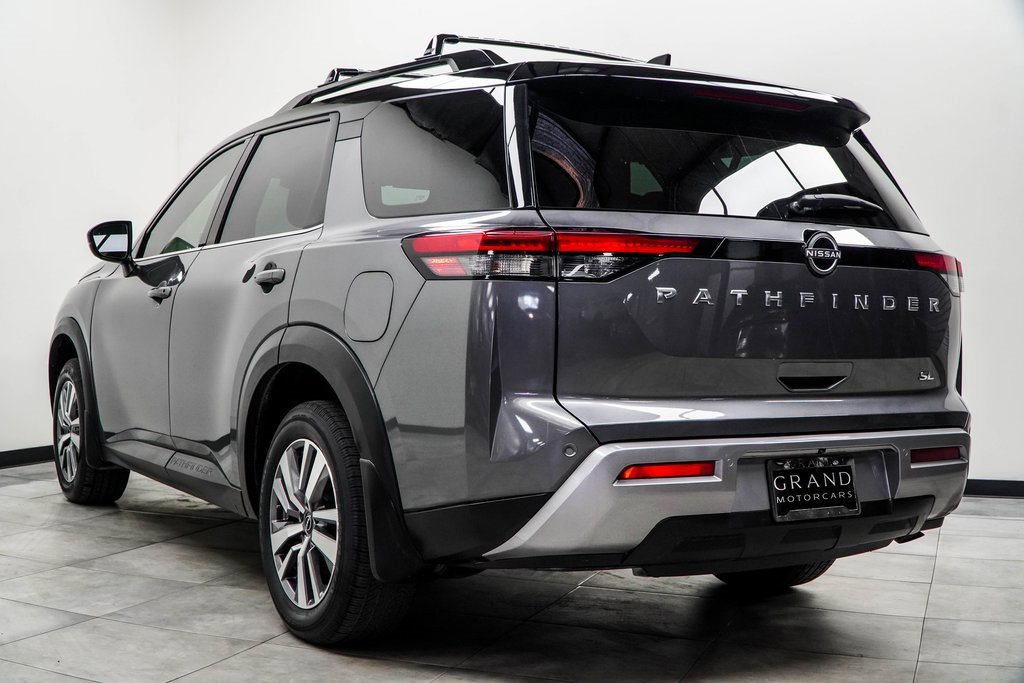 Used 2022 Nissan Pathfinder SL image 11