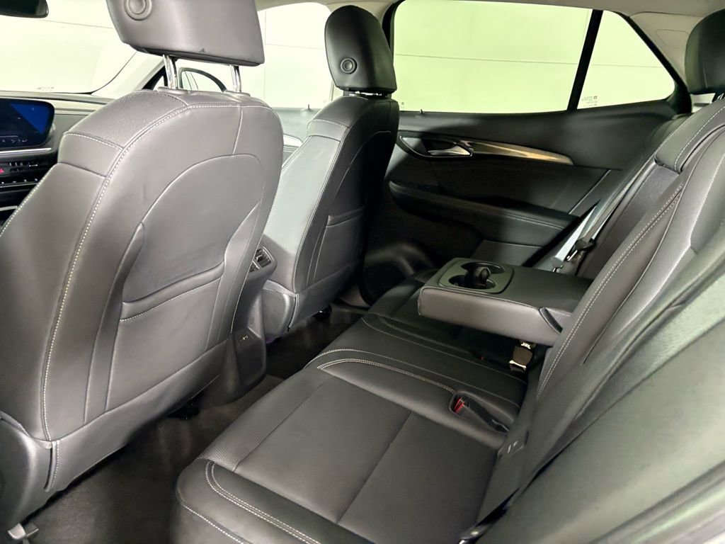 Used 2025 Buick Envision Preferred image 36